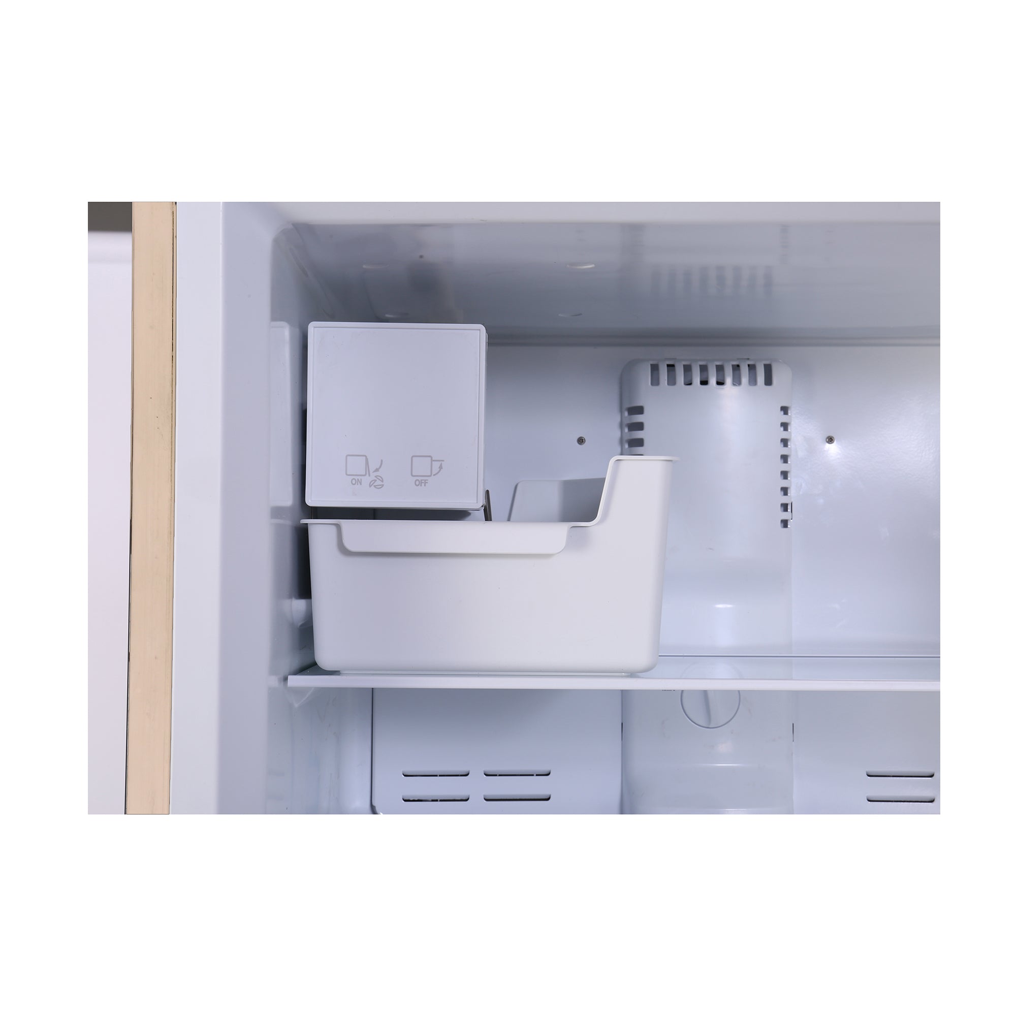Conserv 30 in. RETRO Refrigerator 18cf Top Mount w/Factory installed ICE MAKER 110V w/Retro Handle Conserv 30 in. RETRO Refrigerator 18cf Top Mount w/Factory installed ICE MAKER 110V w/Retro Handle