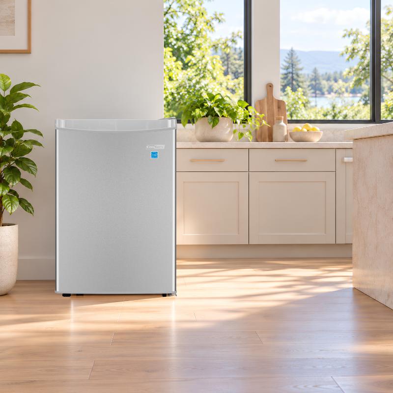 Conserv 20in STAINLESS Compact Refrigerator 4.5cF Reversible Door 110V